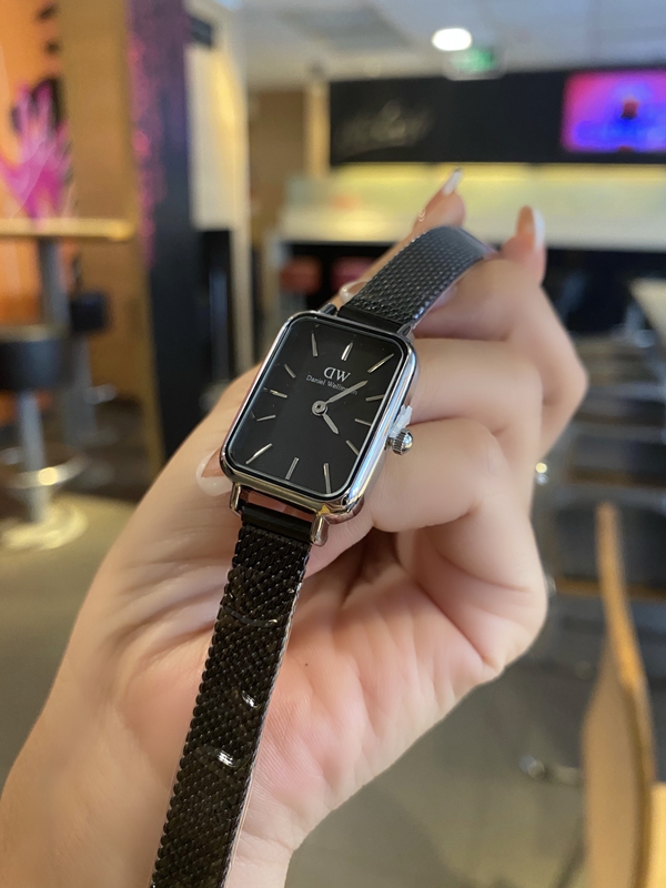 ブランド時計背面デザイン